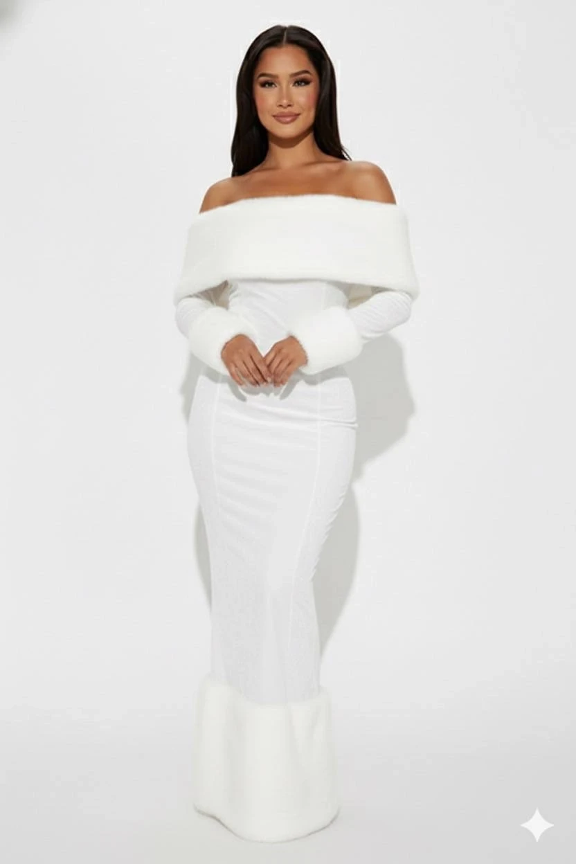 Kadife Kumaş Kürk Detaylı Maxi Elbise Beyaz