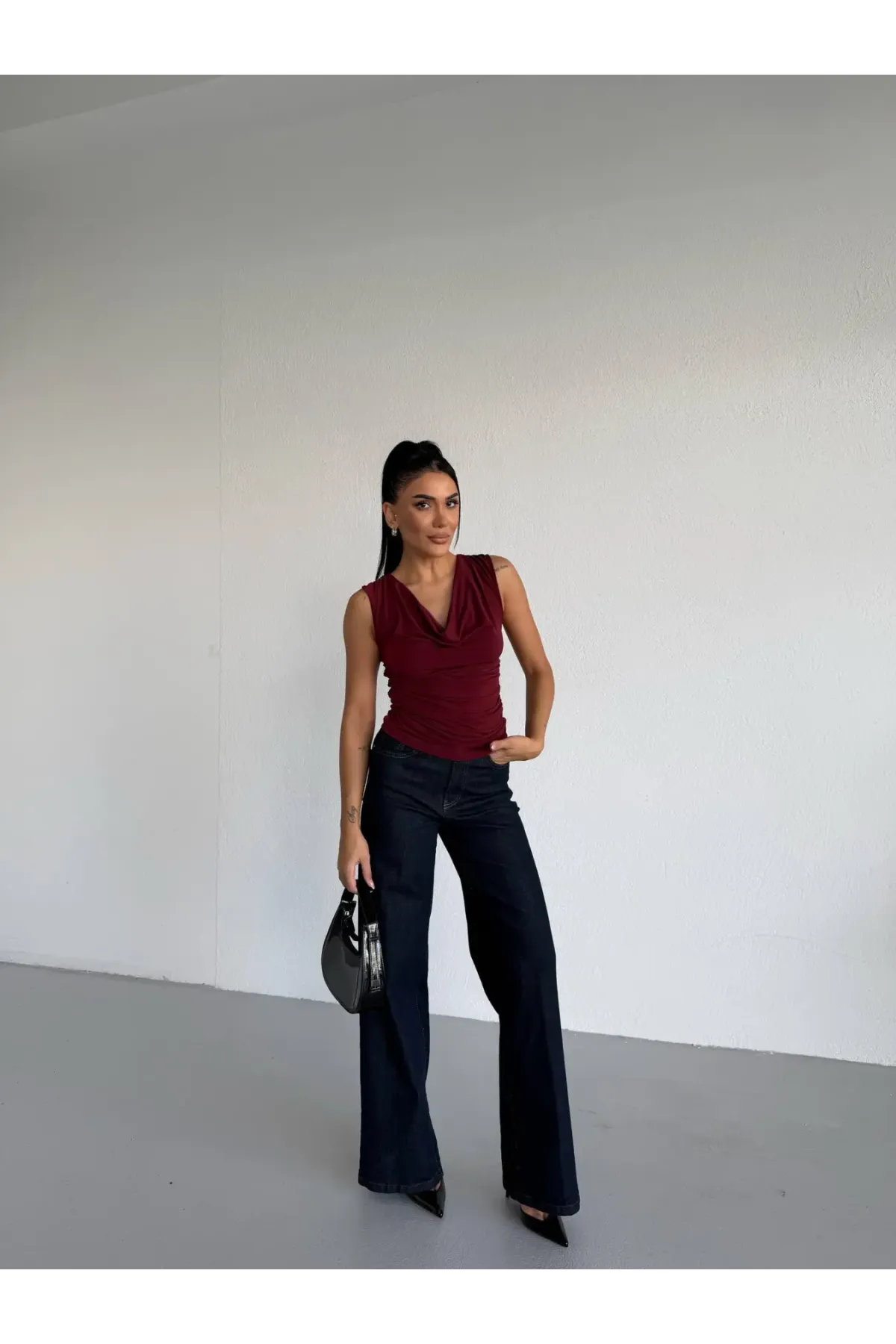 Kadın Degaje Yaka Kolsuz Bluz Bordo