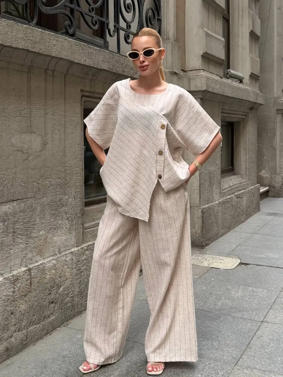 Kadın Siyah Çizgili Keten Takım