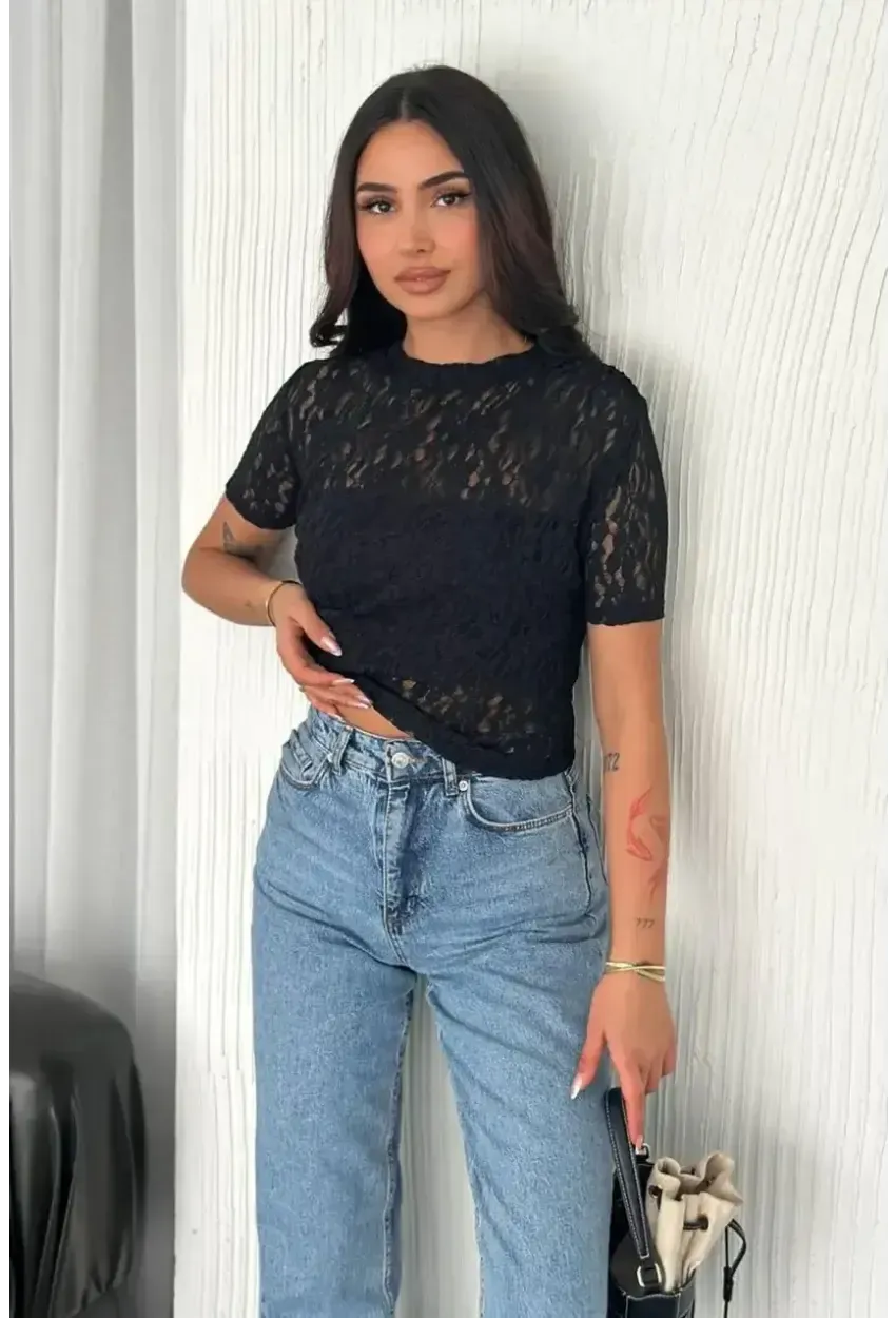 Kadın Siyah Dantel Kısa Kollu Bluz