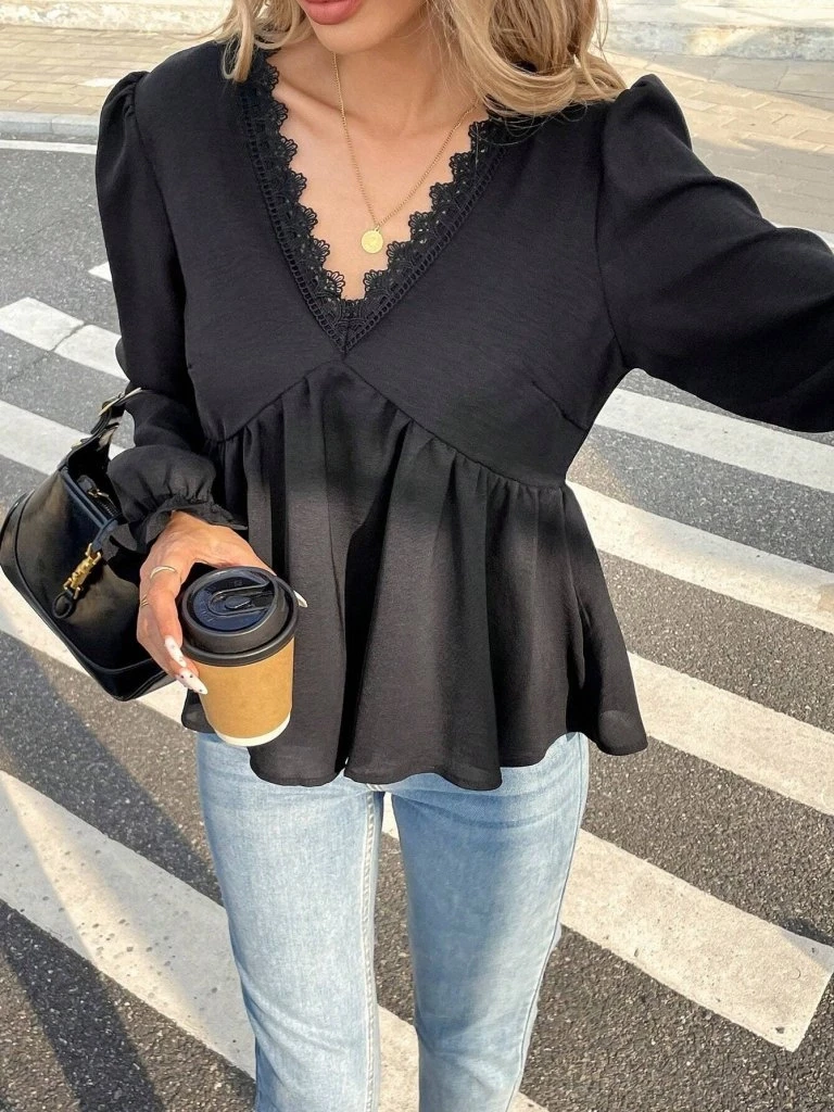 Uzun Kollu V Dantel Yaka Aerobin Bluz