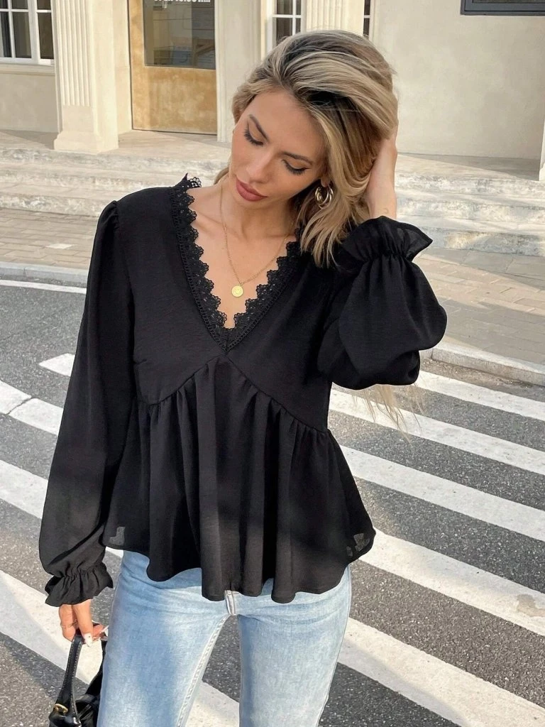 Uzun Kollu V Dantel Yaka Aerobin Bluz