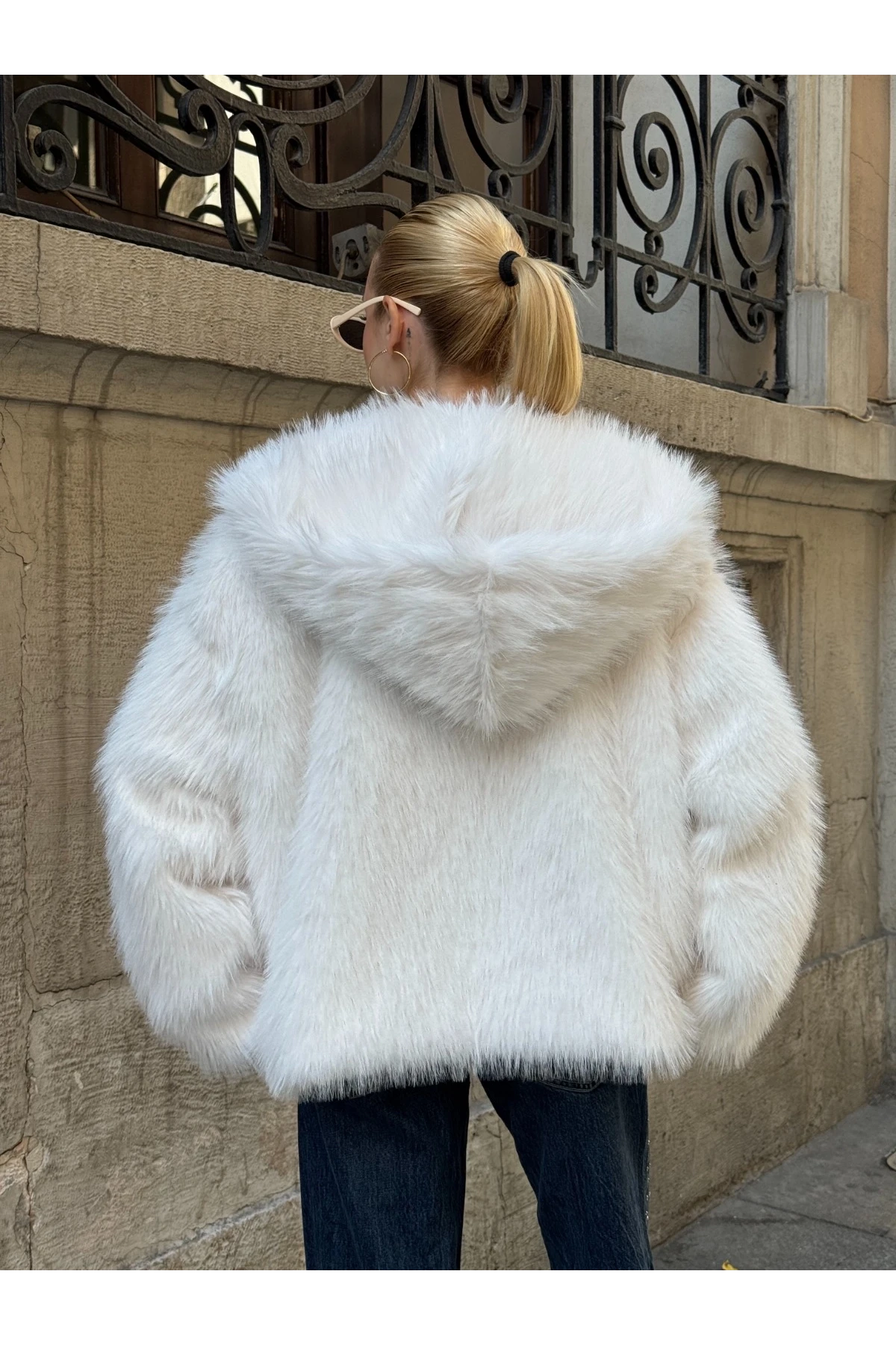Kapşonlu Kürk Ceket Beyaz