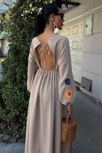 Kolları Çiçek Nakışlı Salaş Keten Elbise Bej