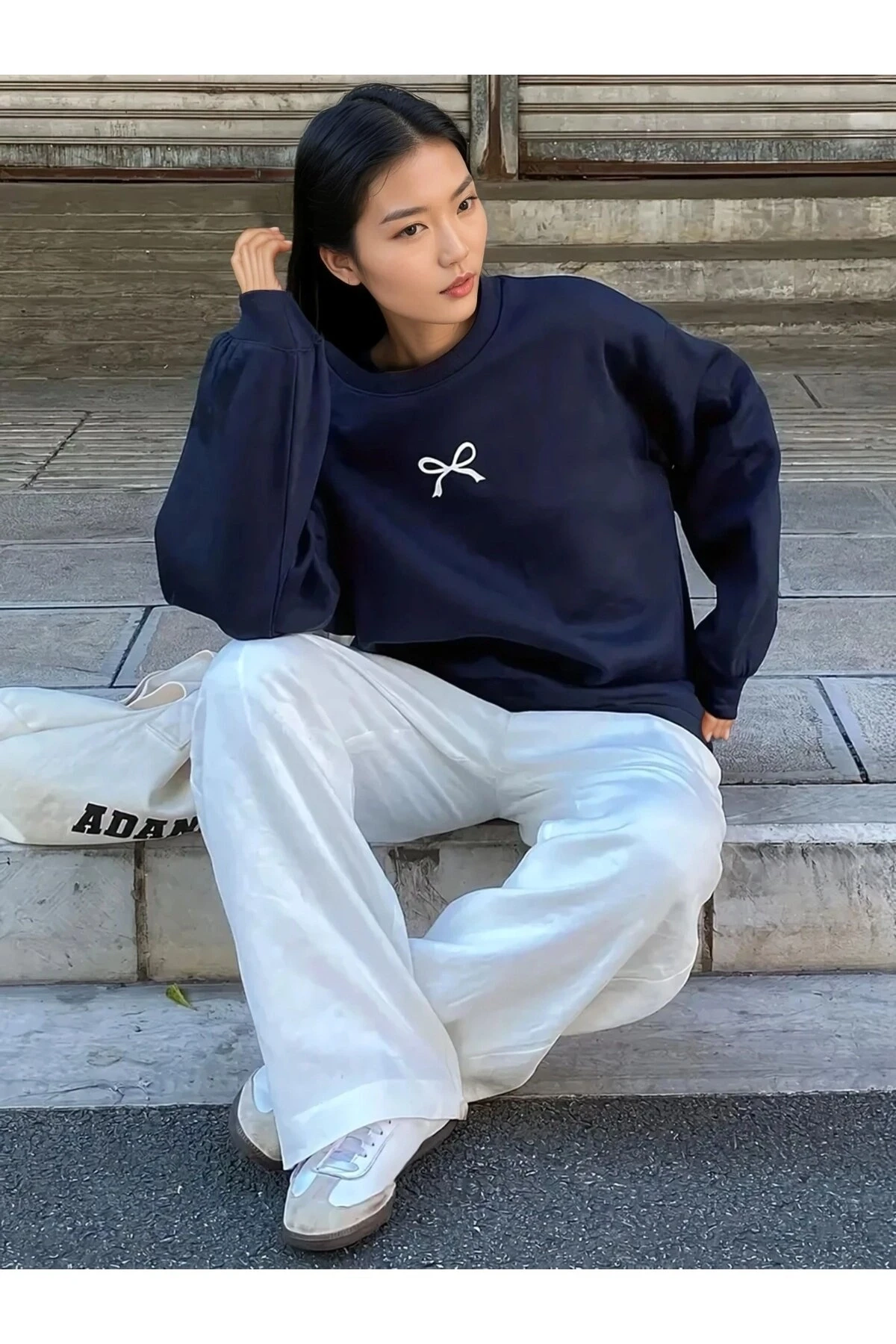 Lacivert Kurdele Nakışlı Oversize Üç İplik Sweatshirt