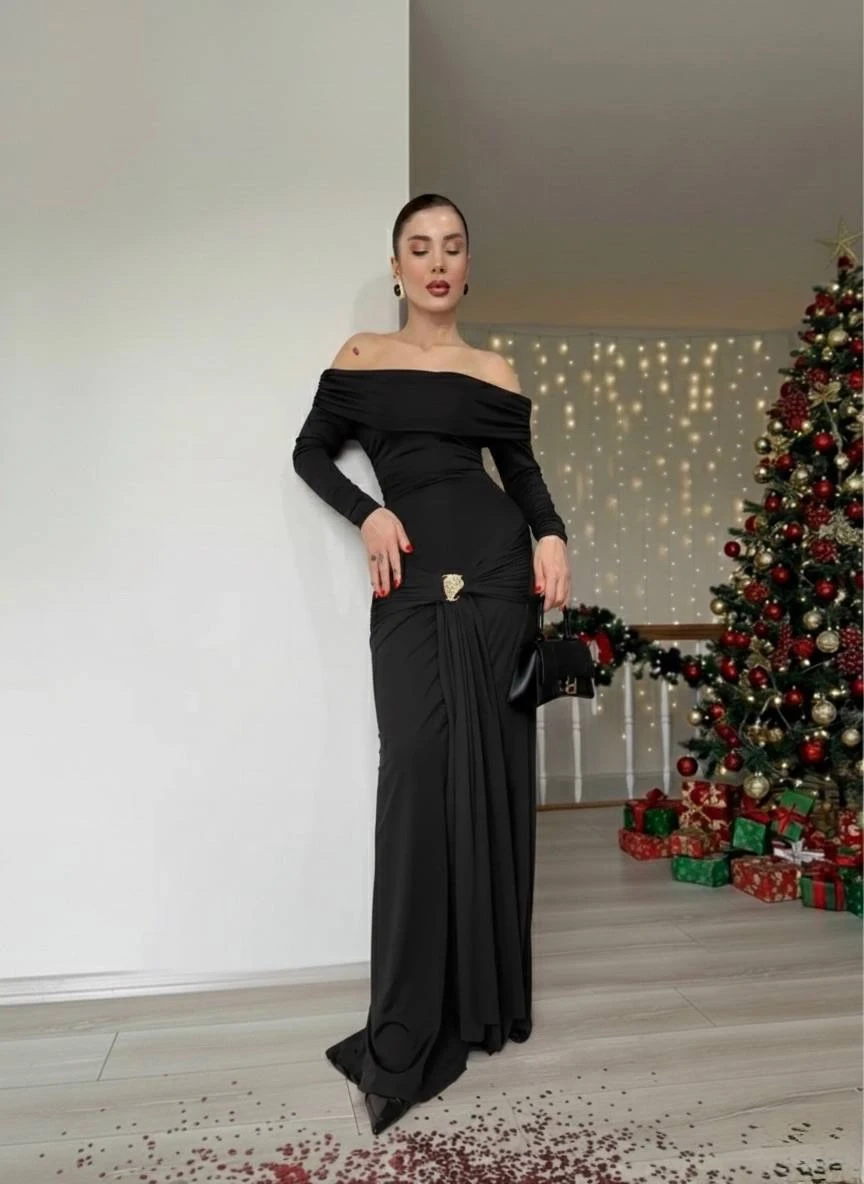 Modal Kumaş Metal Aksesuar Detaylı Maxi Boy Elbise