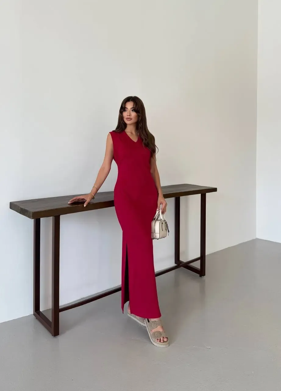 Modal Kumaş V Yaka Yırtmaçlı Elbise Bordo