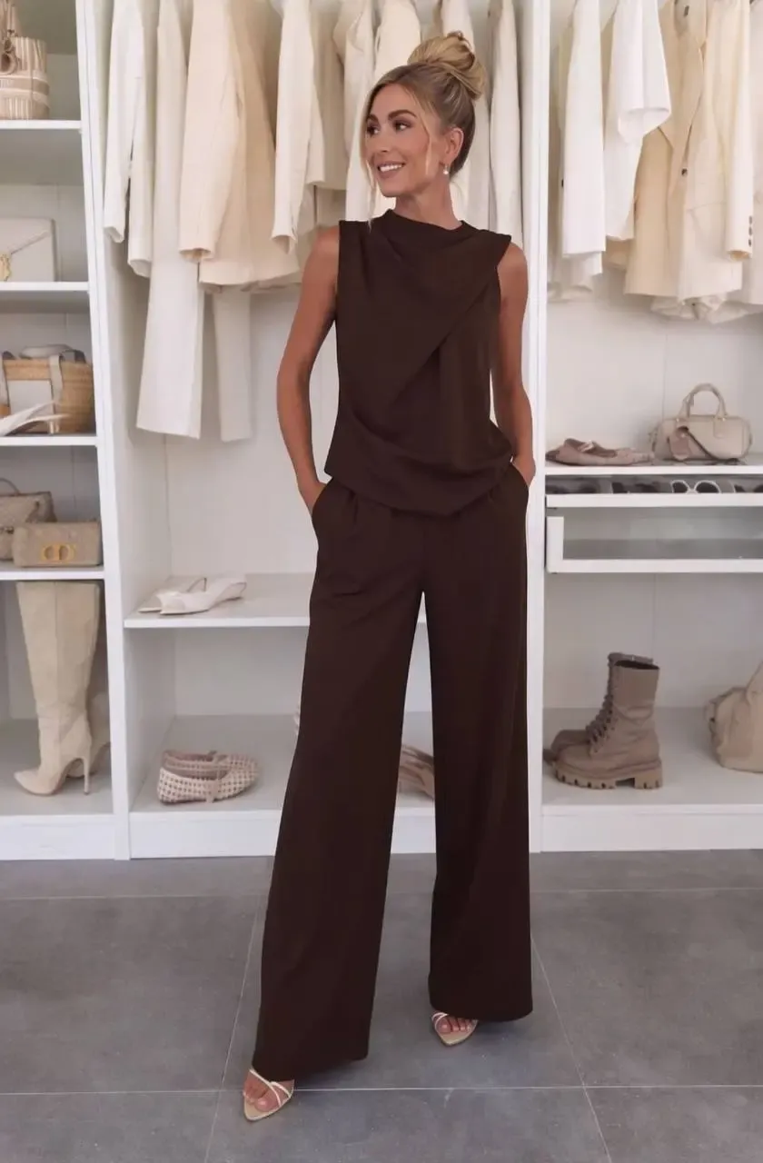 Önü Detaylı Bluz ve Pantalon Alt Üst Takım Kahve