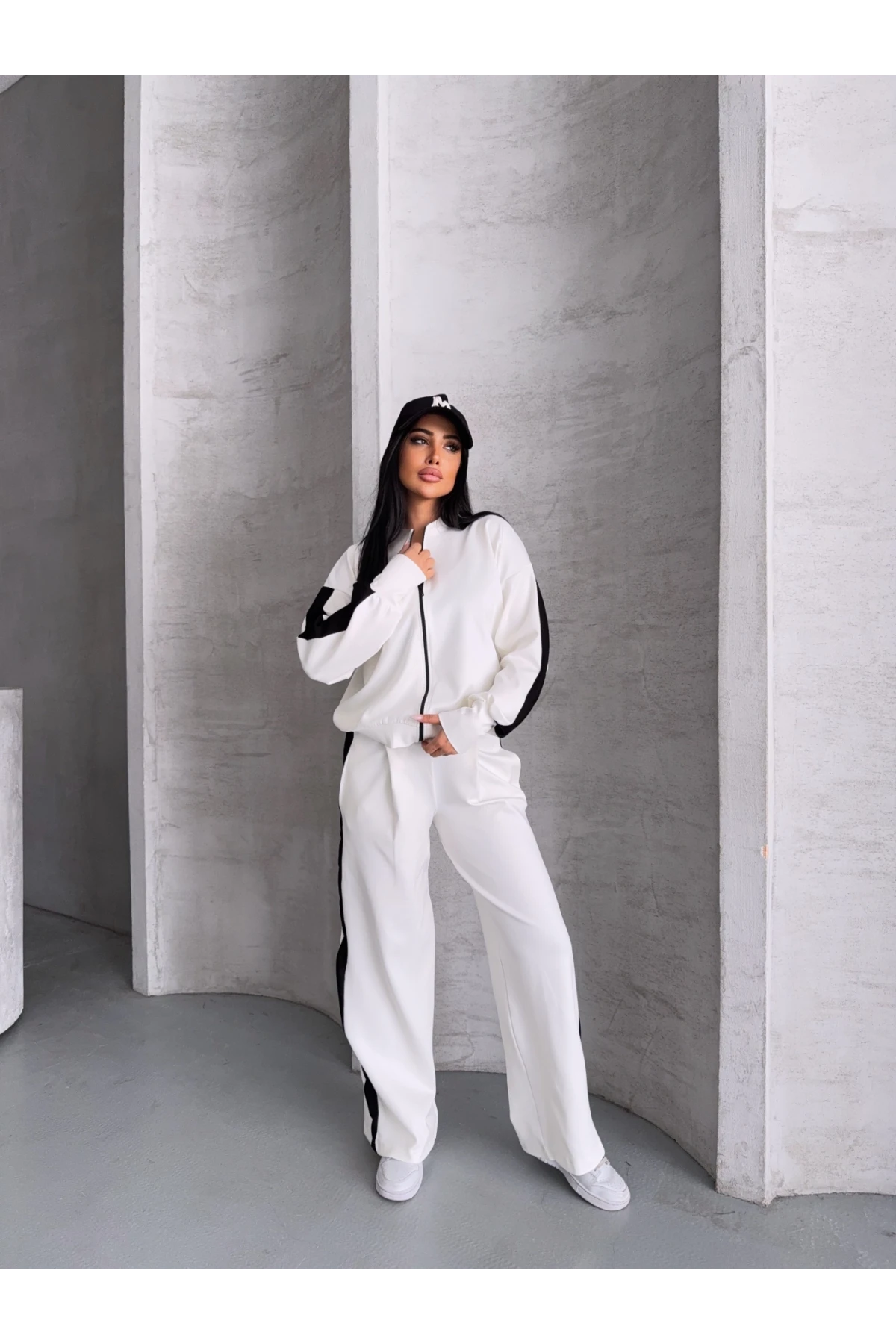 Oysh Kumaş Bel Lastikli Alt Üst Crop Üçlü Takım Beyaz