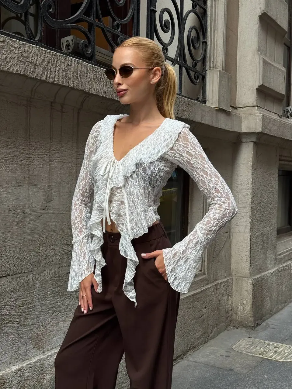 Pervazlı Dantel Kumaş Beyaz Bluz