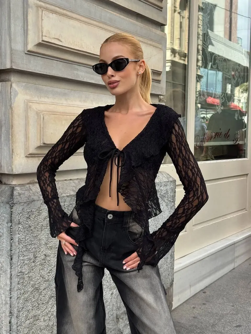 Pervazlı Dantel Kumaş Siyah Bluz