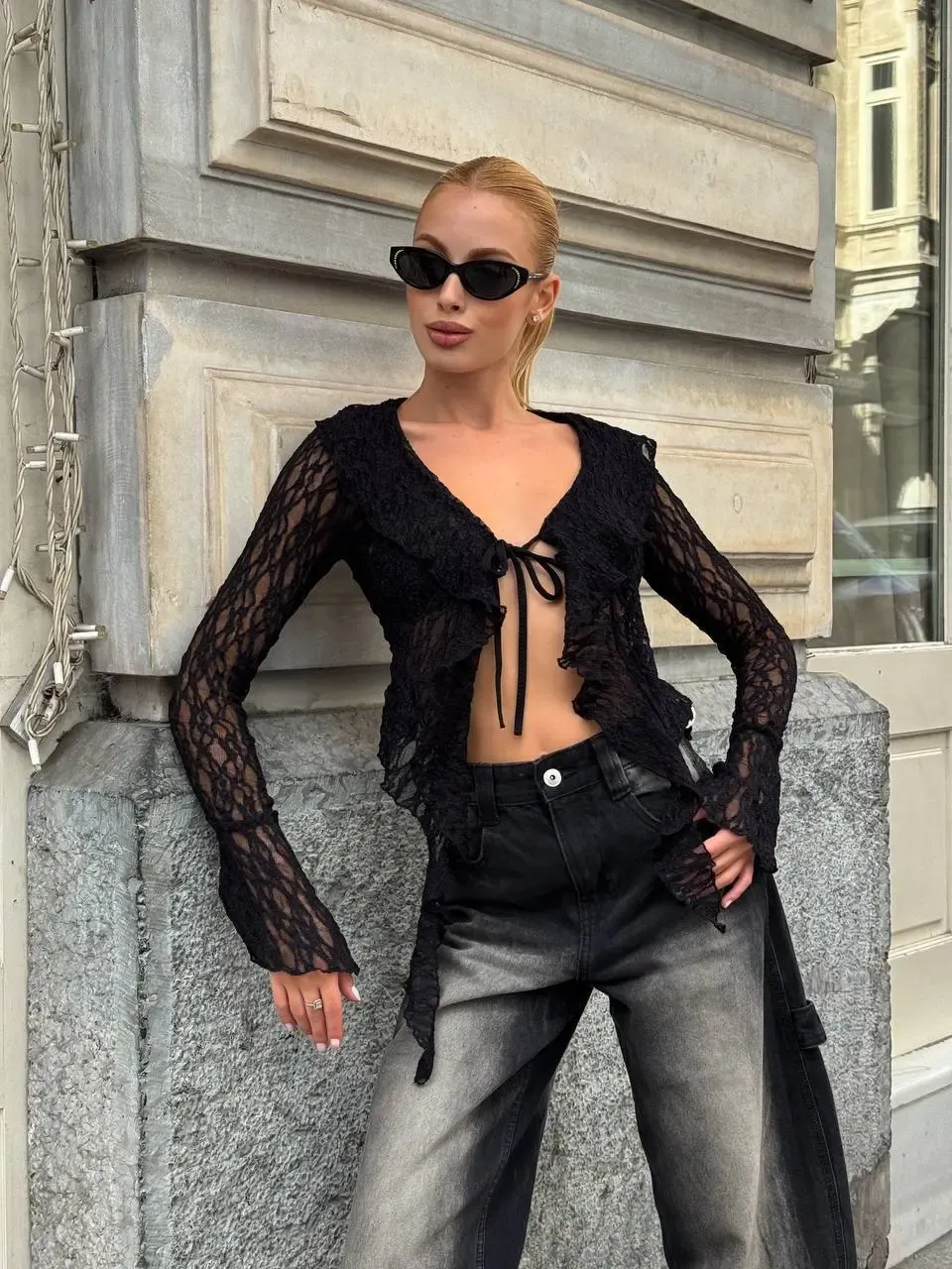 Pervazlı Dantel Kumaş Siyah Bluz