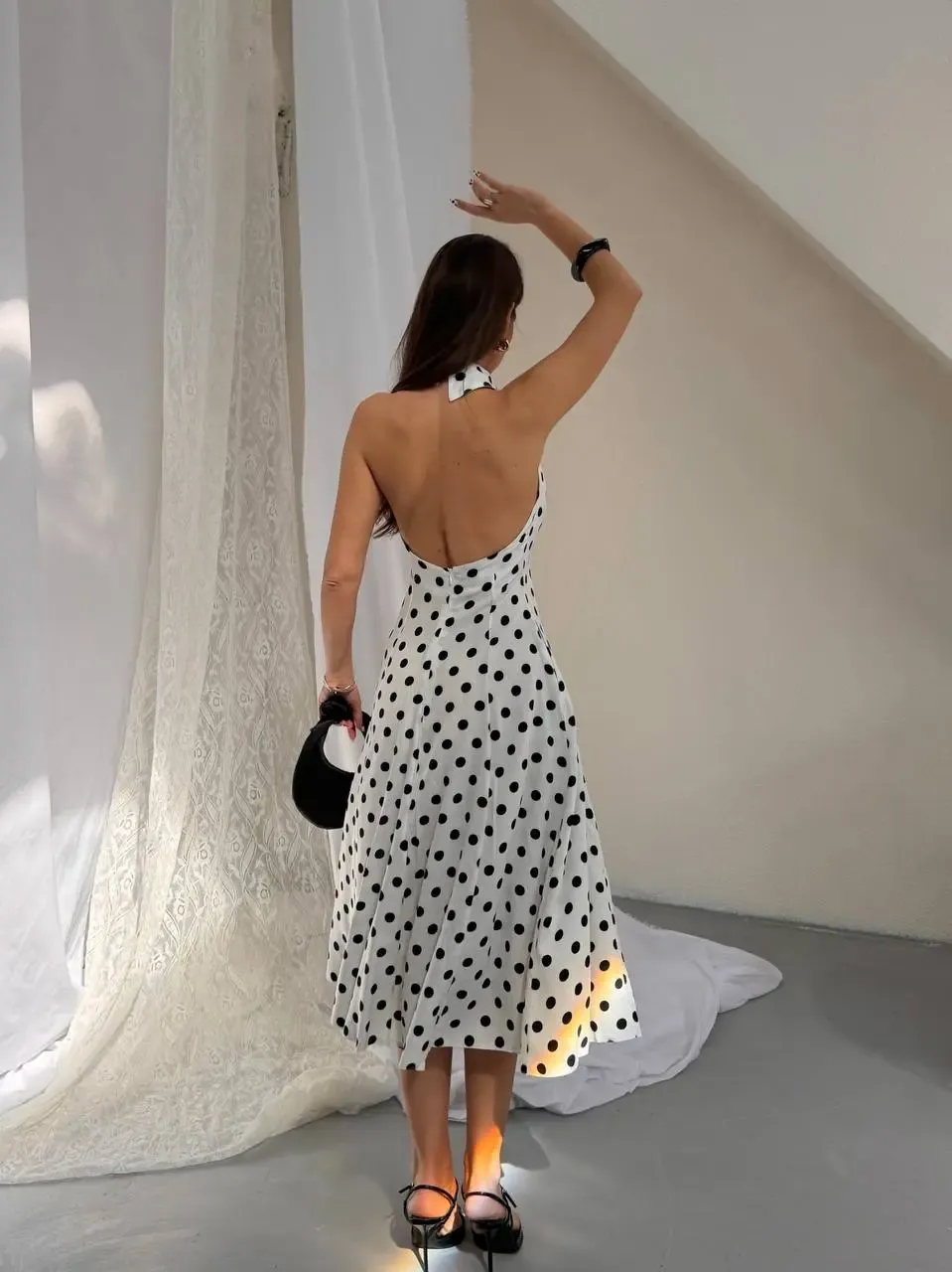 Puantiye Desen Sırt Detay Midi Boy Elbise Beyaz