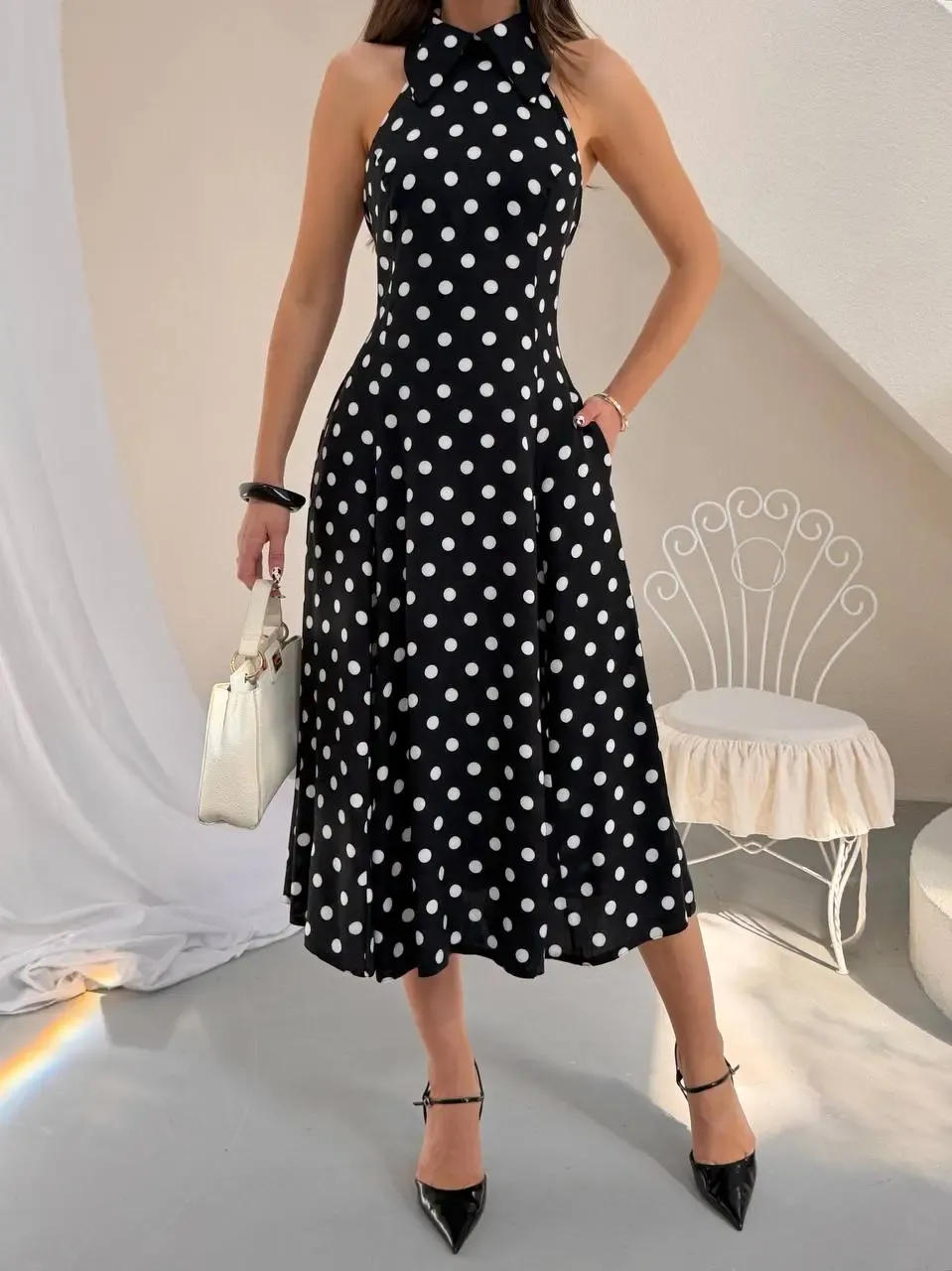 Puantiye Desen Sırt Detay Midi Boy Elbise Siyah