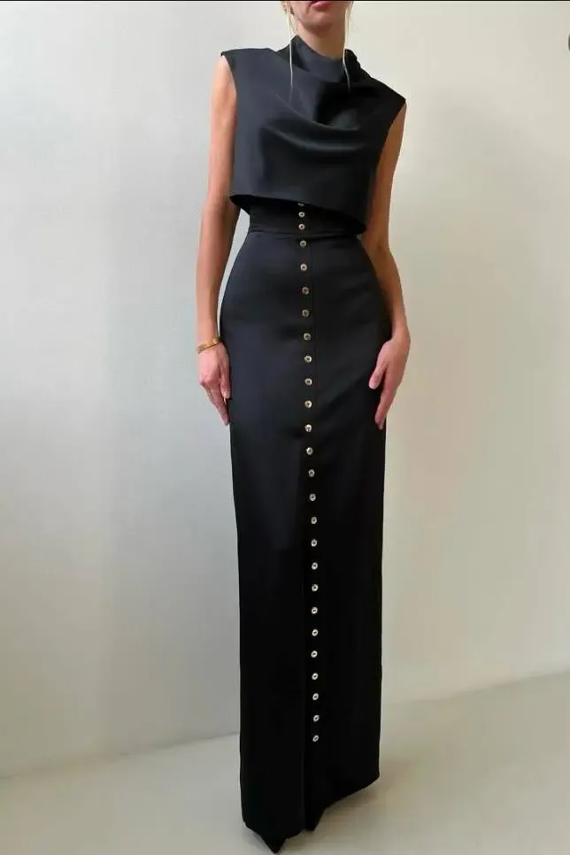 Saten Kumaş Özel İşleme Düğme Detaylı Takım