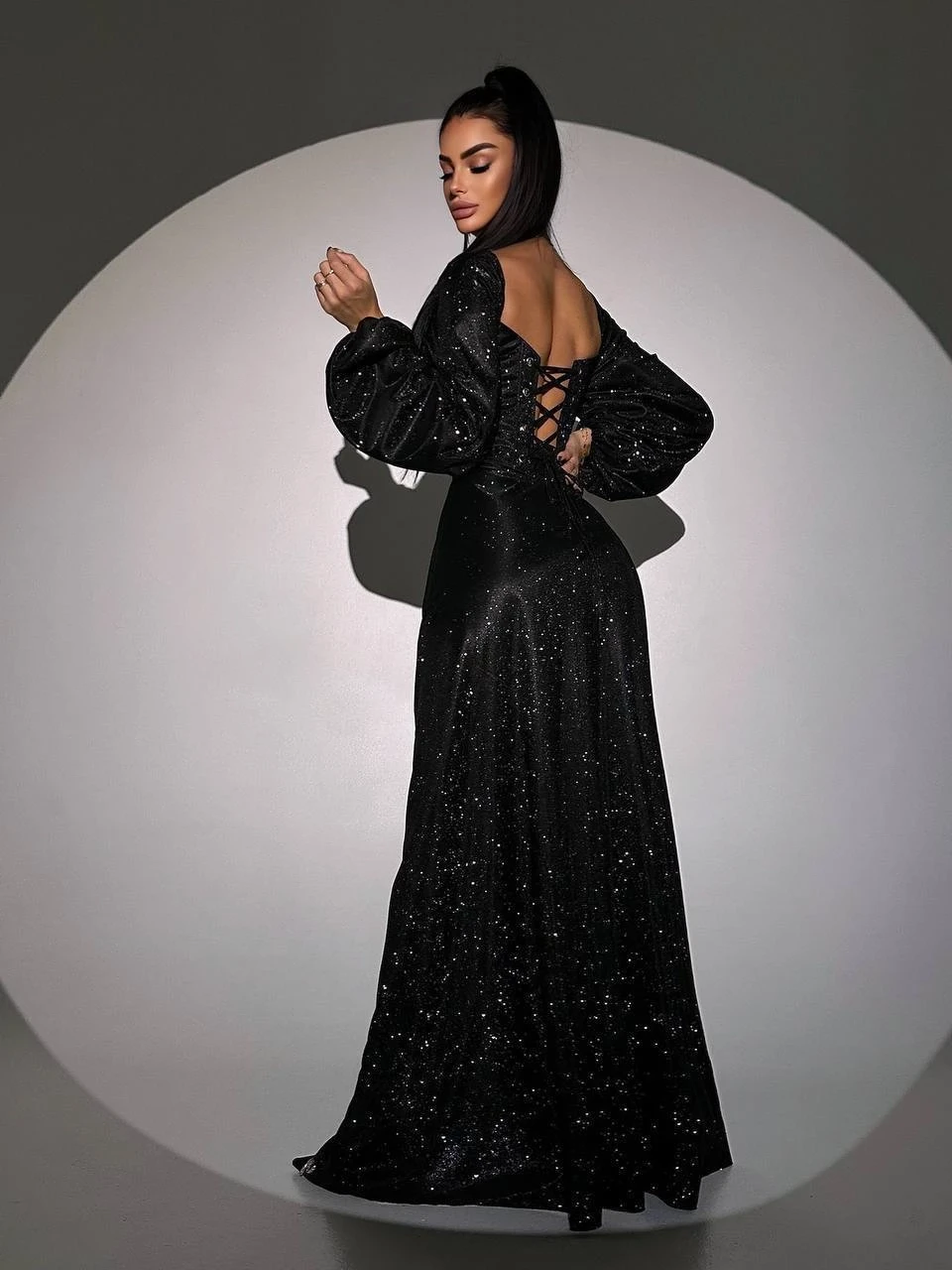 Simli Kumaş Sırt Detay Yırtmaçlı Maxi Boy Elbise