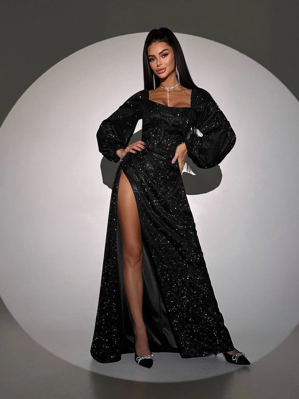 Simli Kumaş Sırt Detay Yırtmaçlı Maxi Boy Elbise