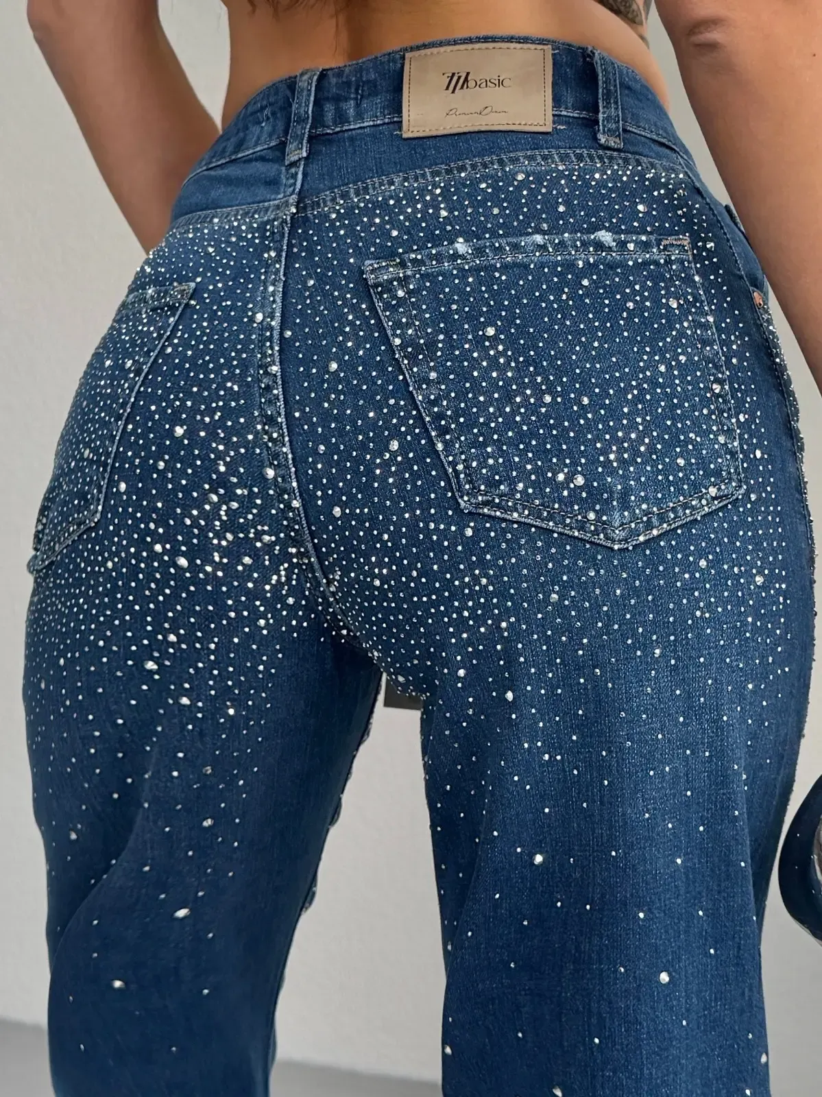 Taşlı Straight Fit Jeans