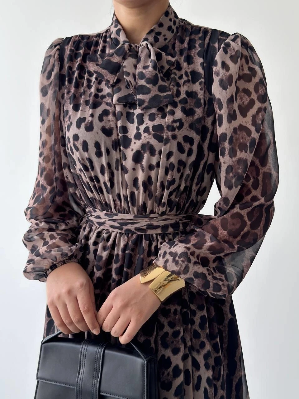 Tepa Fiyonk Detay Elbise