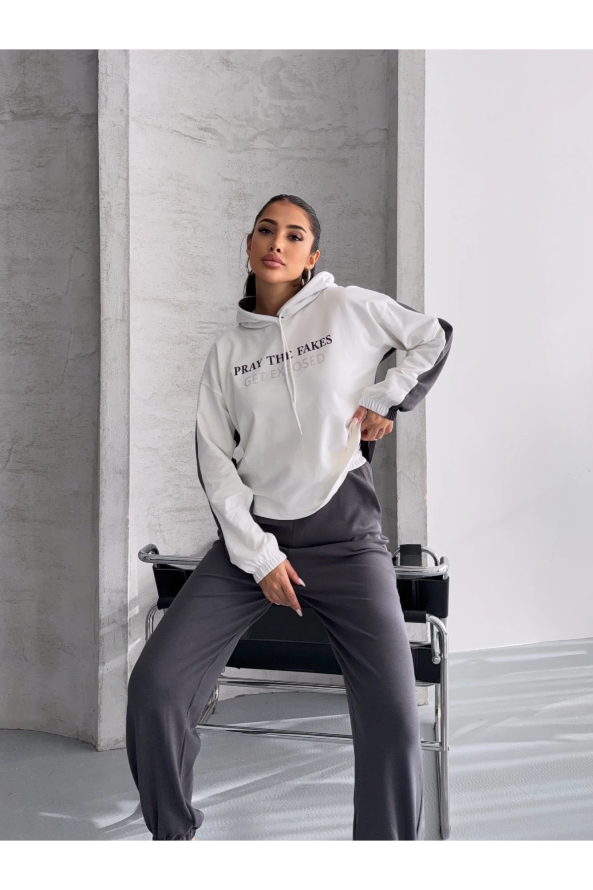 Üç İplik Kapşonlu Basklılı Takım Gri