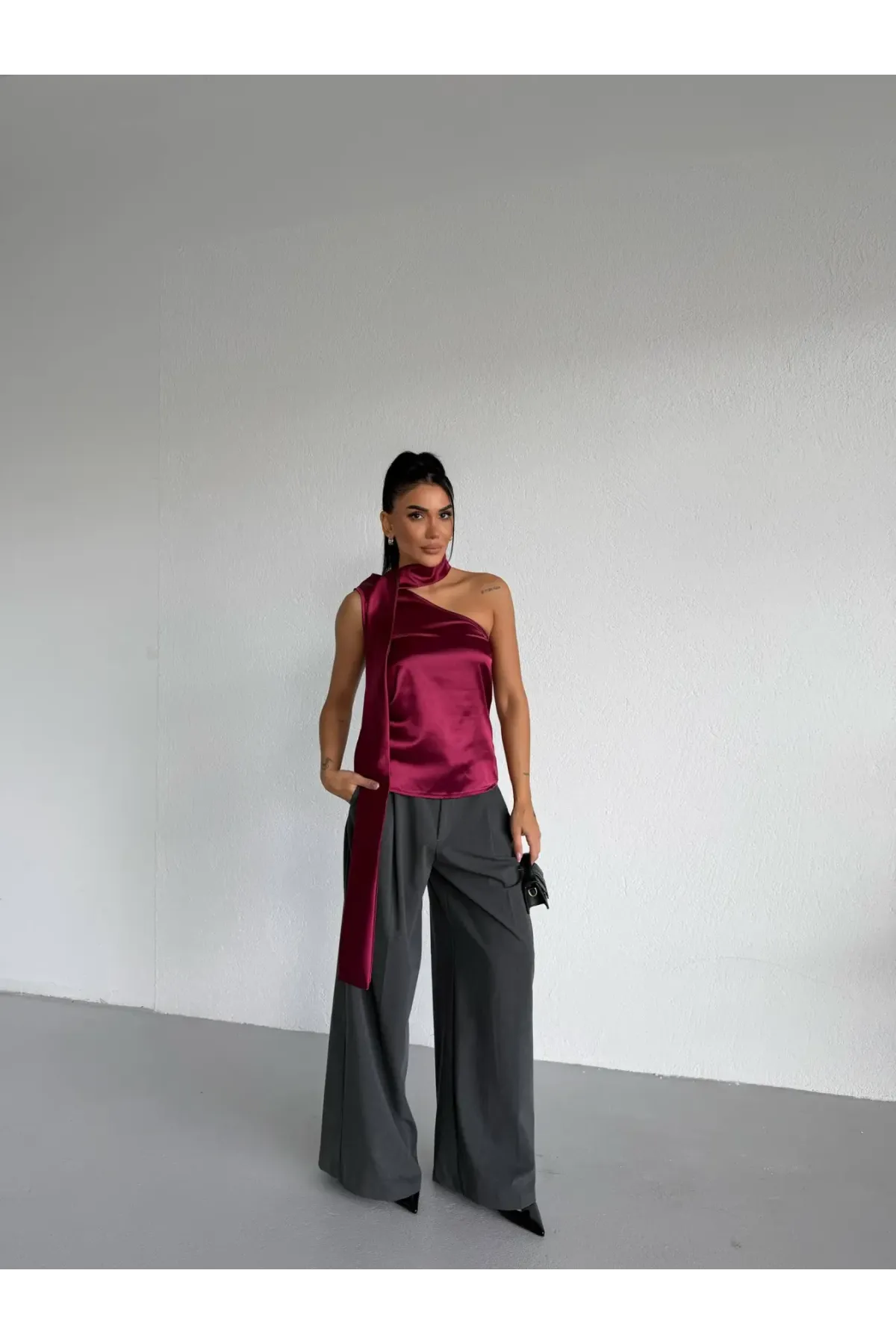 Yaka Detay Saten Bluz Bordo