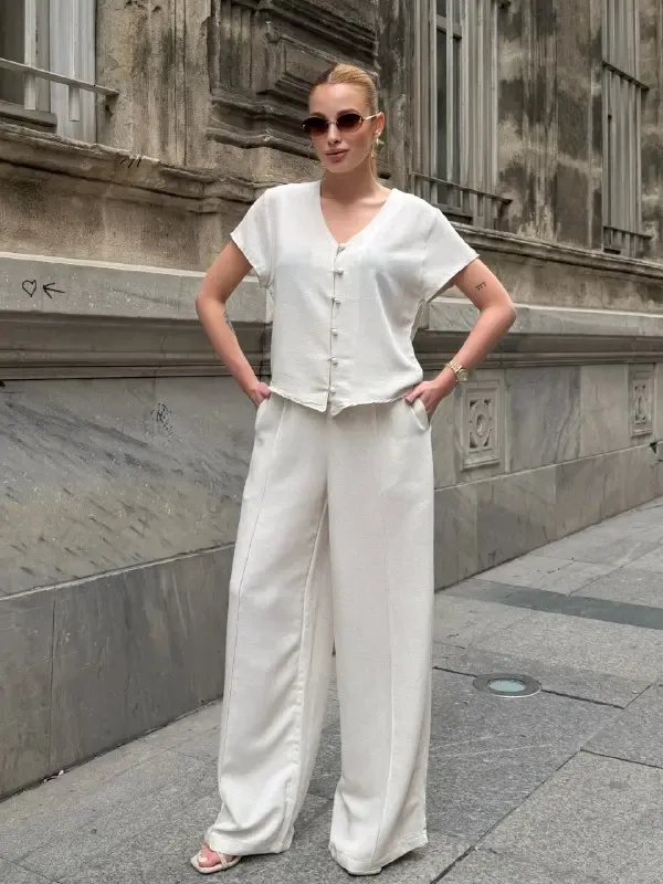 Yarım Kol Boncuk Düğmeli Keten Takım