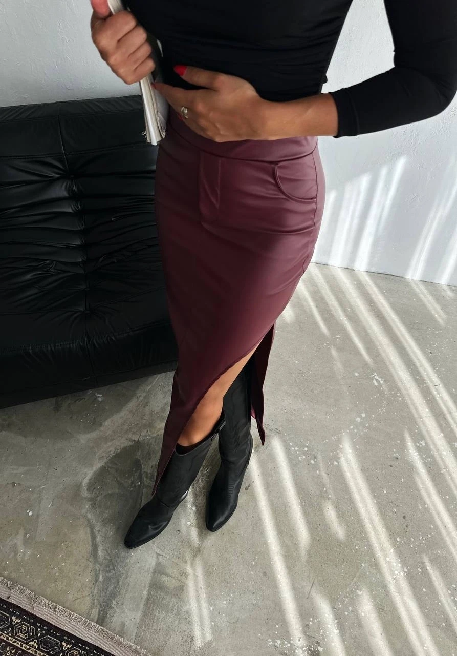 Yırtmaçlı Deri Etek