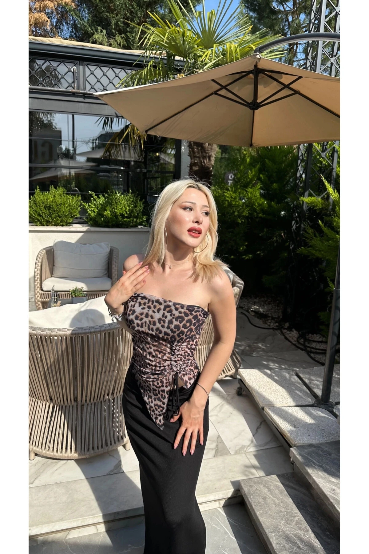 Zechka Kadın Kahverengi Transparan Straplez Tül Crop Bluz