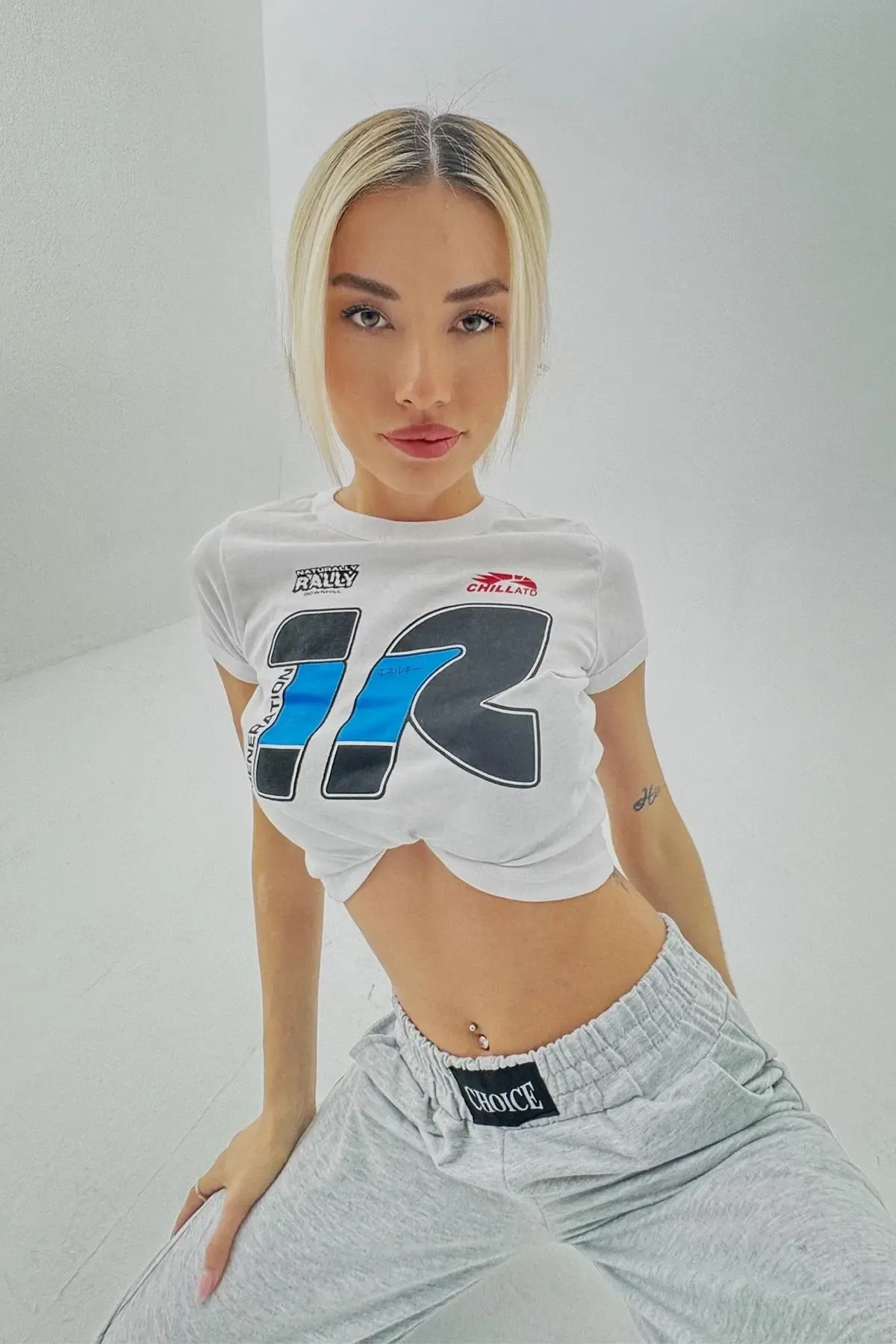 Bisiklet Yaka Dijital Baskılı Crop T-Shirt-ss0919zch-byz