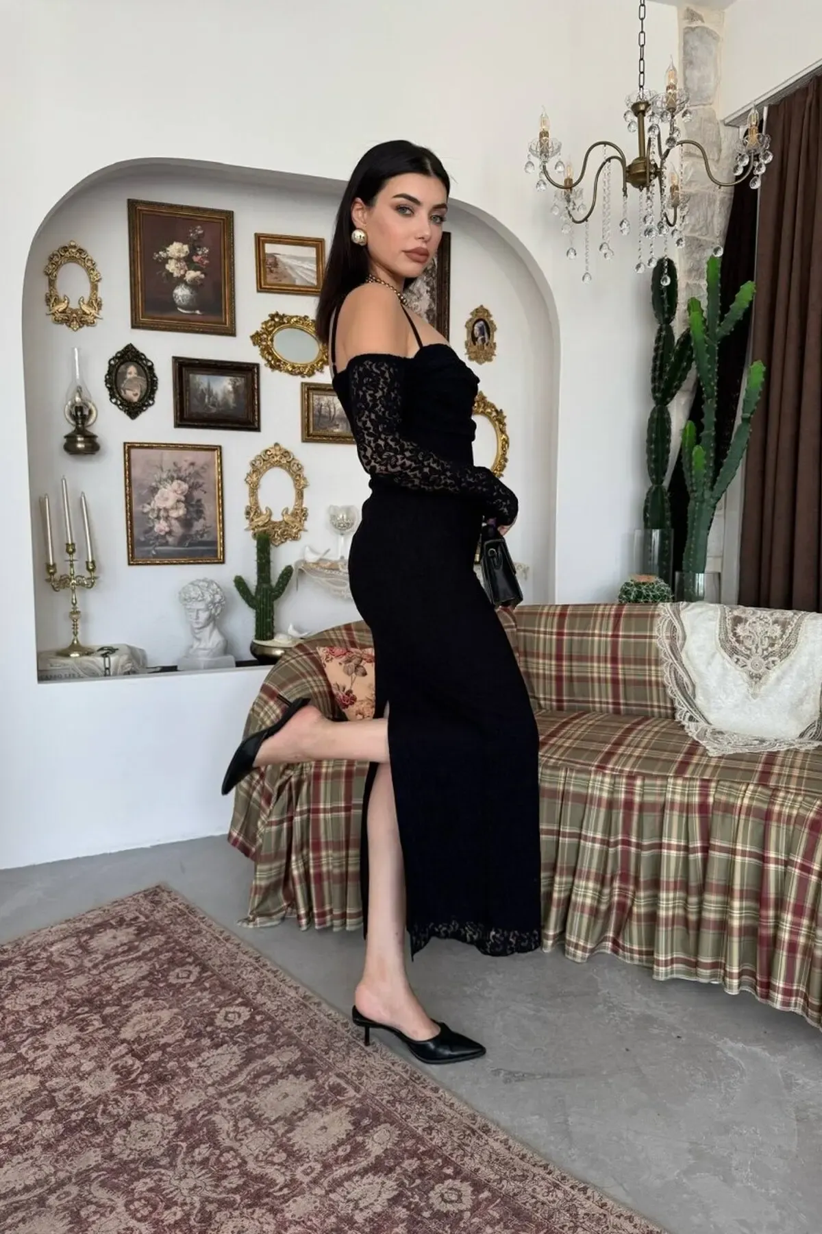 Kol Detay Dantel Midi Elbise Siyah
