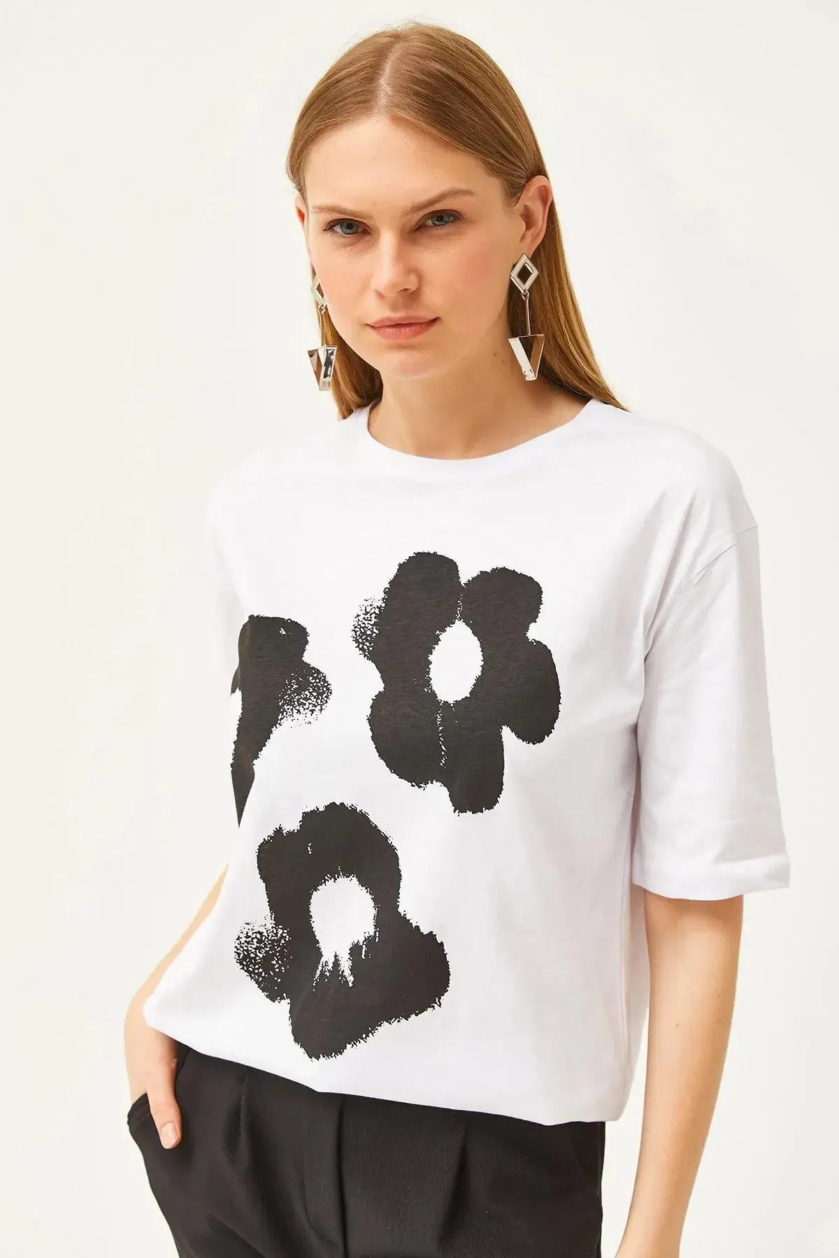 Papatya Baskılı Rahat Kalıp T-Shirt-cln1033-byz