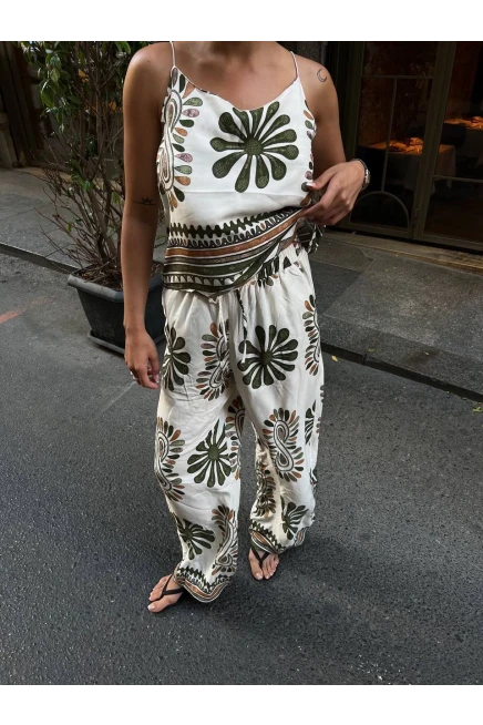 Desenli Kolsuz Üst ve Pantalon Takım Yeşil