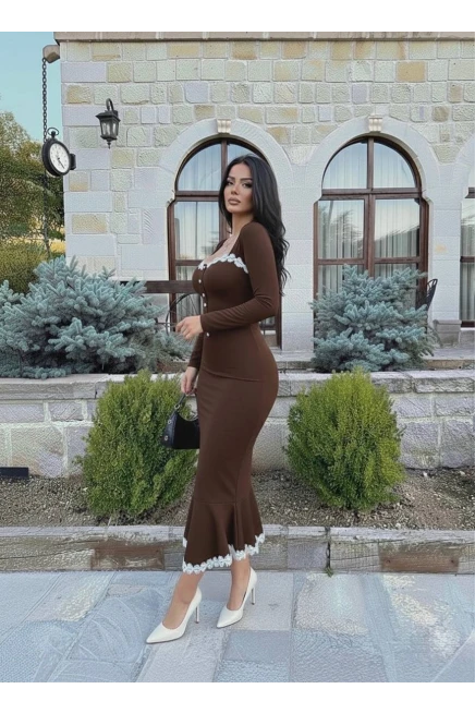 Atlas Kumaş Güpür Dantel Detay Midi Boy Elbise