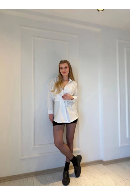 Bel Detaylı Beyaz Gömlek