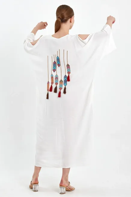 Beyaz Sırt Etnik Nakışlı Maxi Boy Gömlek Elbise