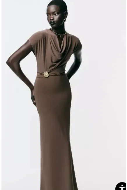 Drape Detaylı Akseuarlı Elbise Kahve