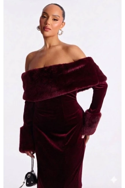 Kadife Kumaş Kürk Detaylı Maxi Elbise Bordo