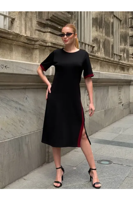 Siyah Kırmızı Şeritli Yırtmaç Detaylı Modal Elbise