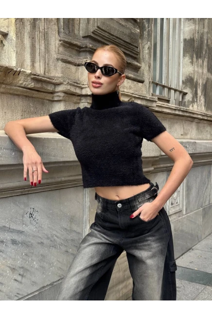 Siyah Sakallı Kumaş Crop Bluz