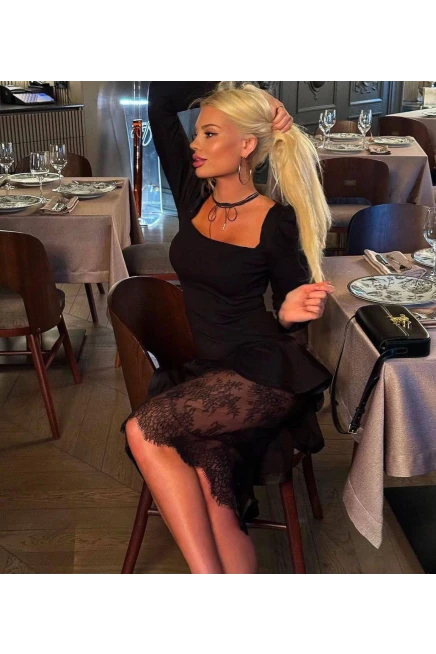 Skuba Kumaş Dantel Detay Volanlı Elbise