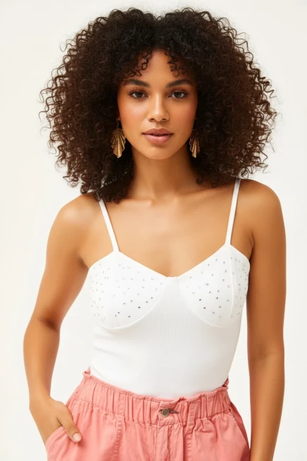 Taş Detaylı Askılı Crop Bluz Beyaz