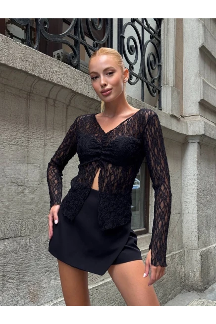 V Yaka Yırtmaç Detay Bürümcük Dantel Bluz Siyah