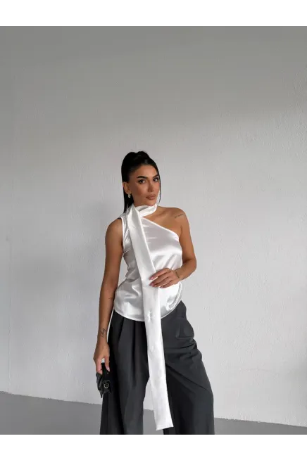 Yaka Detay Saten Bluz Beyaz