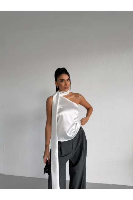 Yaka Detay Saten Bluz Beyaz