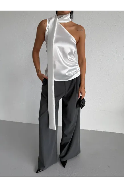 Yaka Detay Saten Bluz Beyaz