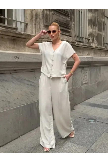 Yarım Kol Boncuk Düğmeli Keten Takım